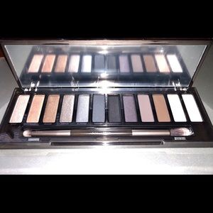 Urban Decay Naked Makeup Palette SMOKY